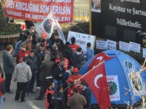 Türkiye'de Grevin Bedeli Cop ve Biber Gazı