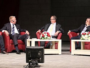 TAYYİP ERDOĞAN'A SÖYLENMEDEN ÇİKLET BİLE VERİLEMEZ