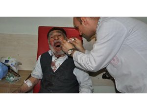 İMAM YAŞLI ADAMI CAMİDE TEKME TOKAT DÖVDÜ