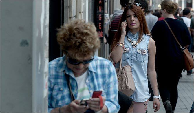 DEPREMDE TELEFONLAR KİTLENDİ: FITRATCELL