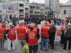 Polis Taksim'de Yelekle Yürütmedi!