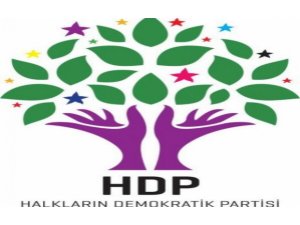 POLİSİ TAŞLAYAN GRUBU HDP'Lİ BAŞKAN DAĞITTI
