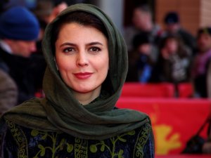 LEİLA HATAMİ İS NOT ALONE