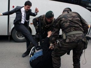 TEKMECİ MÜŞAVİR HALA GÖREVDEYMİŞ