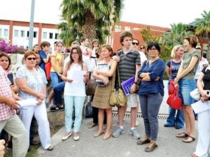 ÇOCUKLARA SİYASİ SORU SKANDALI