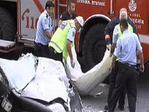 TRAFİK KAZASI: 1 ÖLÜ, 1 YARALI