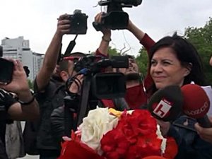 ÇİÇEK BIRAKMAKTA YASAK