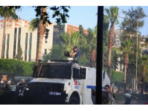 EYLEMCİ TOMA'YA BÖYLE MÜDAHALE ETTİ