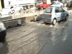 İSTANBUL 15 DAKİKADA VENEDİK OLDU