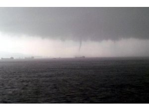 İZMİT KÖRFEZİ'NDE HORTUM!