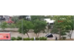 İSTANBUL'DA TRAFİK ÇİLESİ BİTTİ! İŞTE YÜZEN ARABA!