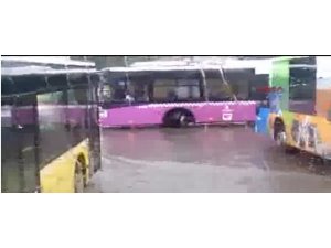 ÜSKÜDAR GÖL OLDU TAŞTI