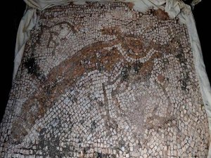 TARİHİ MOZAİĞİ SATARKEN YAKALANDILAR