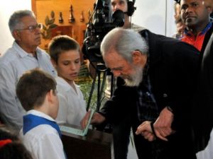 Küba'daki seçimde Castro da oy kullandı