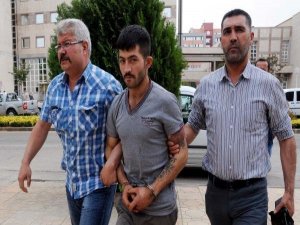 KIZ KARDEŞLERİNİ ÖLDÜREN  YAKALANDI