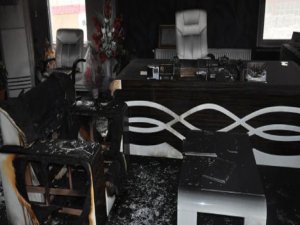 AKP'Lİ BELEDİYEYİ YAKTILAR