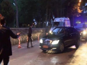 TÜRK BAYRAĞI İNDİRİLDİ AMA ERDOĞAN DÜĞÜN DERNEK