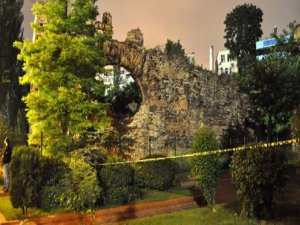 TARİHİ SURLARDA KÜÇÜK BİR KIZ ÇOCUĞUNA AİT CESET BULUNDU