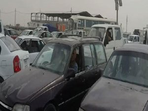 BİNLERCE TÜRKMEN KAÇIYOR AKP HÜKUMETİ BAKIYOR