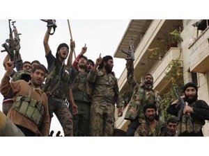 IŞİD DURMUYOR! BİR KENTİ DAHA ELE GEÇİRDİLER!