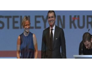 BAKANLA SUNUCUNUN GARİP DİYALOĞU