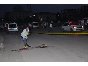 KOMUTANIN KIZI YÜZÜNDEN BIÇAKLI KAVGA