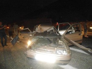 TRAFİKTE FACİA 2 ÖLÜ 4 YARALI