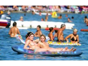 IŞİD TÜRK TURİZMİNİ VURDU: TÜRKİYE'YE GİTMEYİN UYARISI