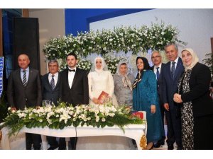 MEMLEKET NE HALDE, ONLAR DÜĞÜN DERNEKTE