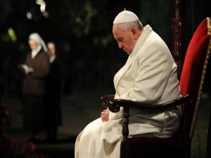 PAPA EMPERYALİZME FENA ÇATTI