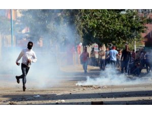 İBRAHİM ARAS'IN CENAZESİNDE GERGİNLİK