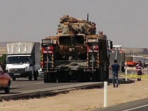 SURİYE SINIRINA TANK SEVKİYATI