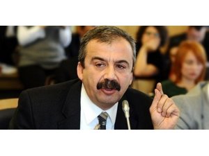 SIRRI SÜREYA ÖNDER’DEN EVREN İÇİN TEKLİF