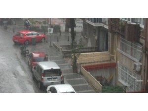 SON DAKİKA... İSTANBUL'DA DOLU!