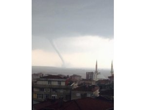 ÜNİVERSİTEDE HORTUM PANİĞİ