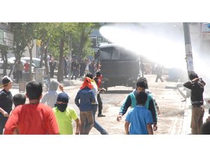 EYLEMCİLER BİRBİRLERİNİ VURMUŞLAR