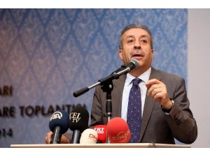 ÇATI ADAY BAKAN EKER'İ DE ÇOK RAHATSIZ ETMİŞ