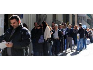 TÜRKÜM DOĞRUYUM İŞSİZİM AMA MUTLUYUM