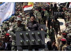 KEFEN GİYİP GÖVDE GÖSTERİSİ YAPTILAR