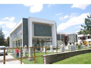 MÜZEDE SÜNNET TARTIŞMASI BÜYÜYOR