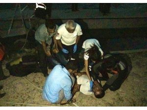 NEHRE GİREN ÇOCUĞU KURTARMAK İSTERKEN BOĞULDULAR