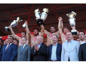 ALTIN KEMERİ KILIÇDAROĞLU TAKTI