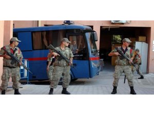 TAHLİYELER ARKA ARKAYA GELİYOR