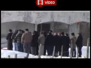 Canlı bomba toprağa verildi