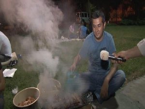 AKŞAM PİKNİKÇİLERİ SAHİLLERİ DOLDURDU