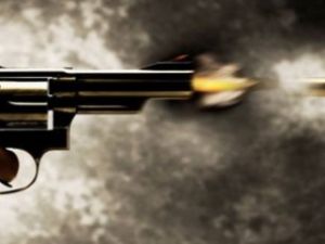 Astsubay cinnet geçirdi: 2 ölü