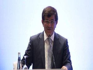DAVUTOĞLU'NDAN İLGİNÇ ÇIKIŞ: SONSUZA KADAR LİDER KALACAĞINI DÜŞÜNÜYOR