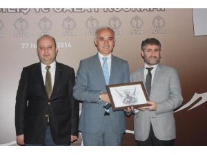 AKP CUMHURBAŞKANLIĞI İÇİN BASTIRIYOR