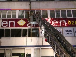 ZABITA EKİPLERİ TABELA OPERASYONUNA DEVAM ETTİ