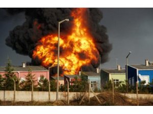 ESENYURT'TA FABRİKADA PATLAMA!